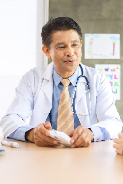 doctor-patient-woman-elder-2024-10-18-05-35-30-utc.jpg